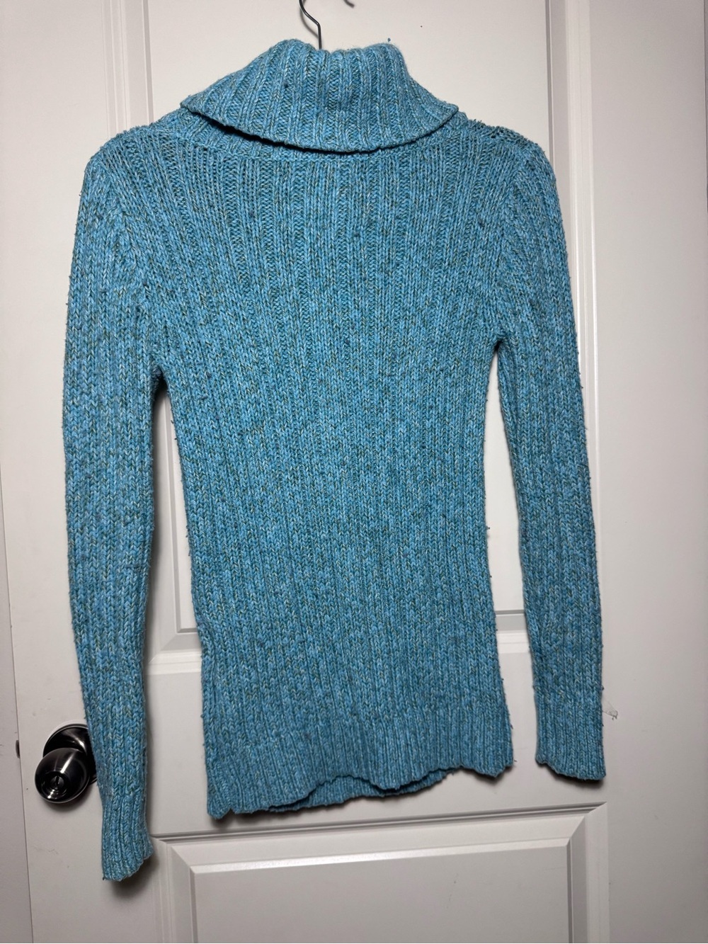 Vintage Old Navy Women’s Blue Cable Knit Turtleneck Pullover Sweater Size M - Picture 2 of 6